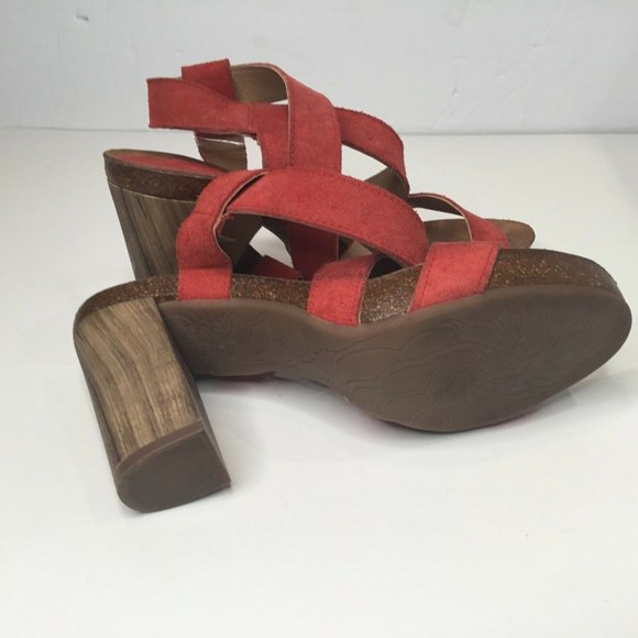 Bella Moda Womens Red Suede Block Ankel Strap - Picture 4 of 7